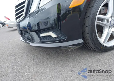 2011 Mercedes-Benz E 550 из США, поврежденный, VIN WDDHF7CB8BA319043